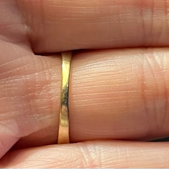 NINE true rubies  8 squares 1 ruby round set in a celtic knot of 10k gold. - Picture 2 of 4